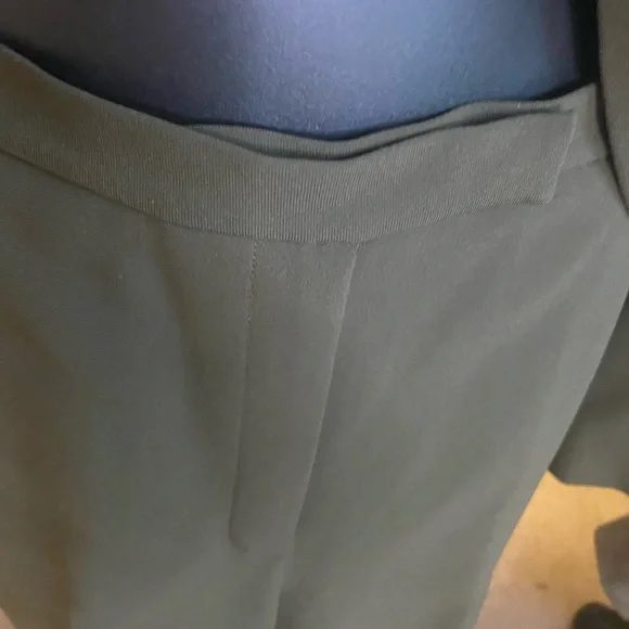 VINTAGE WOMENS JONES NEW YORK PLATINUM OLIVE GREEN PANTS SUIT - Picture 6 of 15